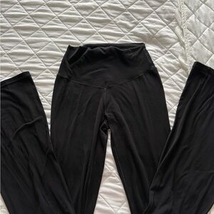 Aerie Black High-Waisted bootcut Leggings